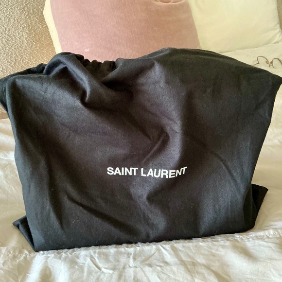 Saint Laurent Loulou medium quilted leather shoulder bag YSL - Picture 3 of 12